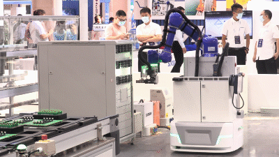 6.搭載六維力感知技術的新松復合機器人.gif