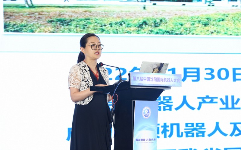10.沈陽市工信局局長張文哲宣講我市機器人產業發展情況（2）_副本.jpg